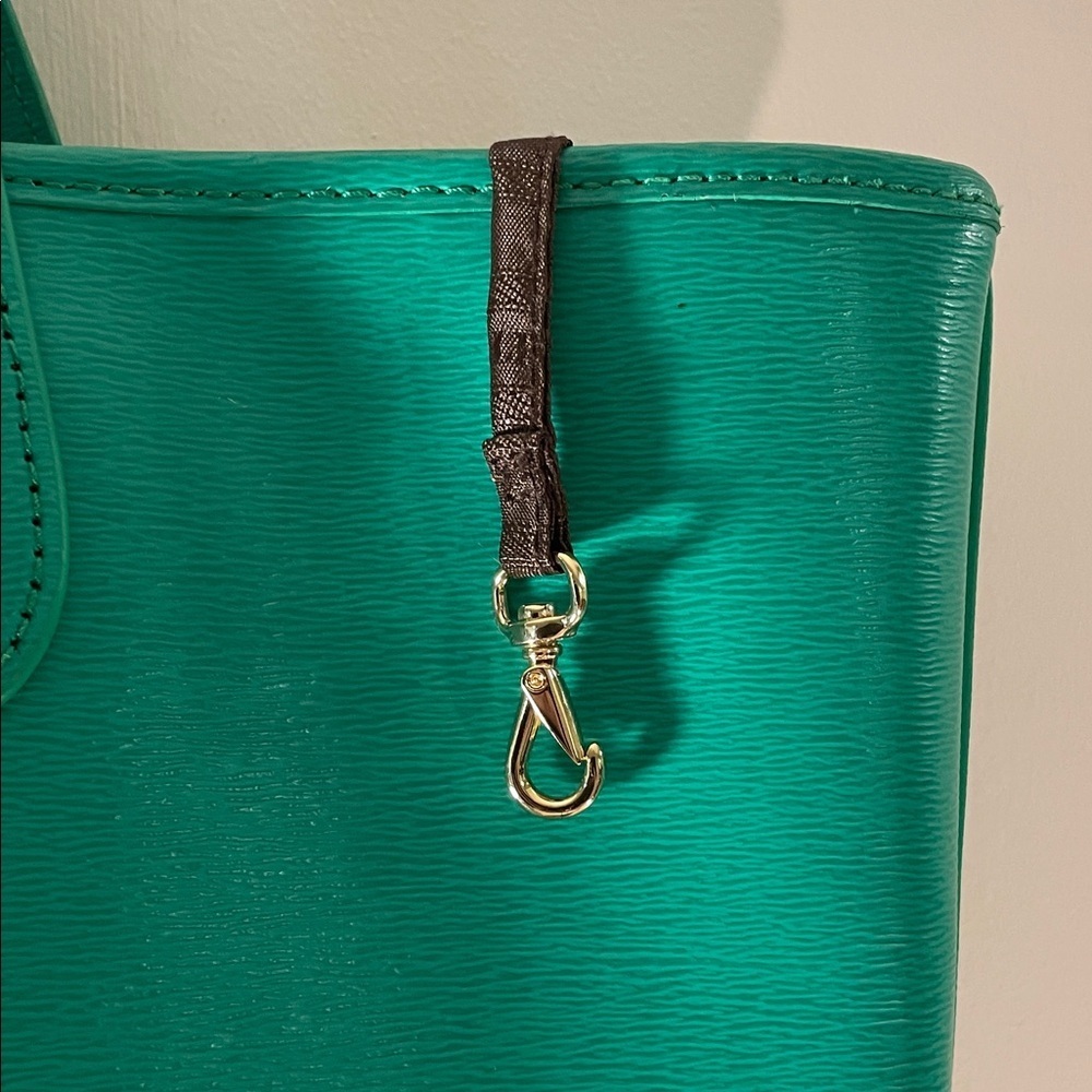 Lauren Ralph Lauren Newbury Emerald Green Embossed Logo Footed Tote Bag - Picture 3 of 14